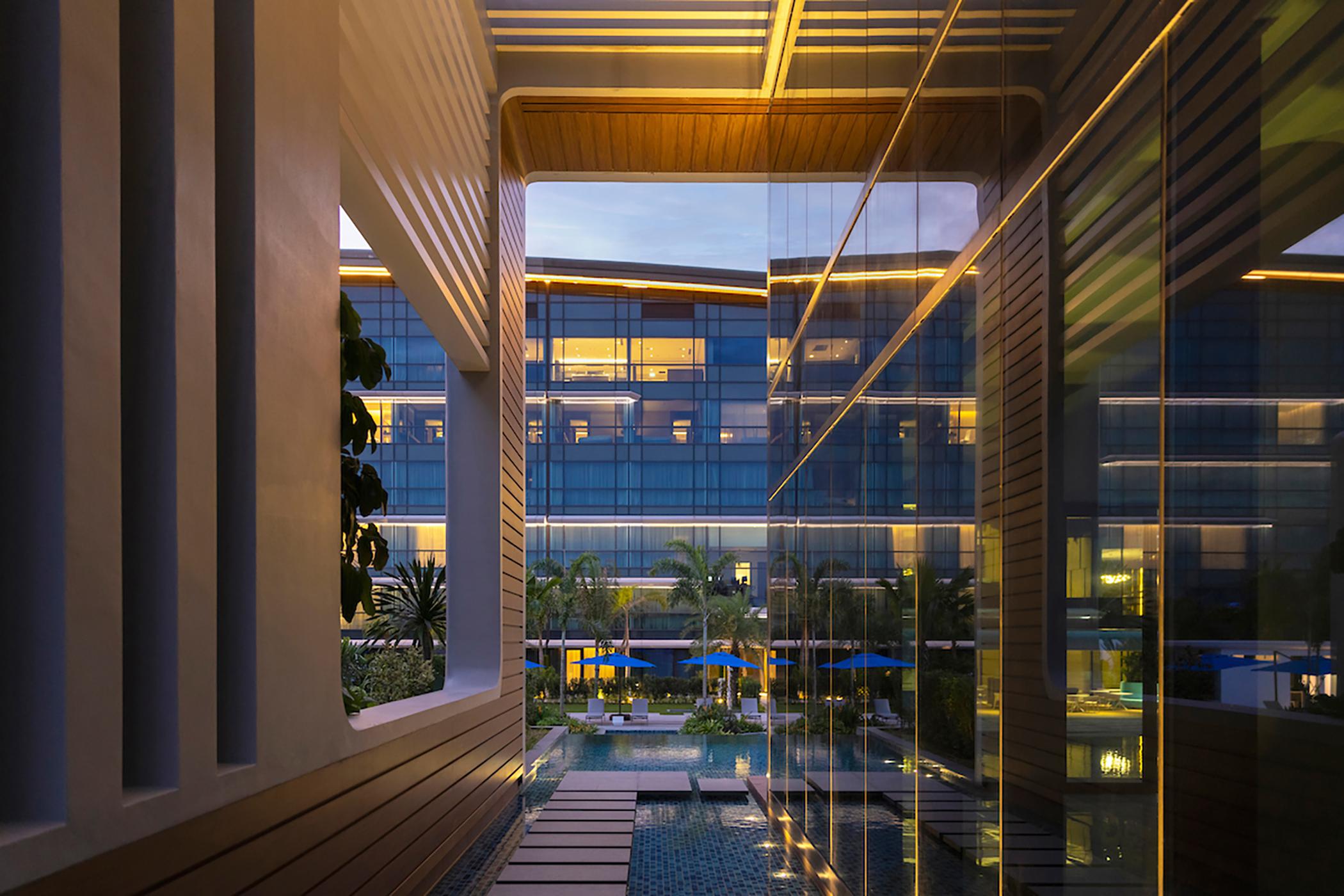 Dusit Thani Laguna Singapore Exterior photo The interior of the building